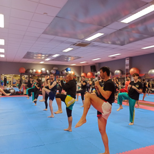 DEFENSA PERSONAL Y KICKBOXING